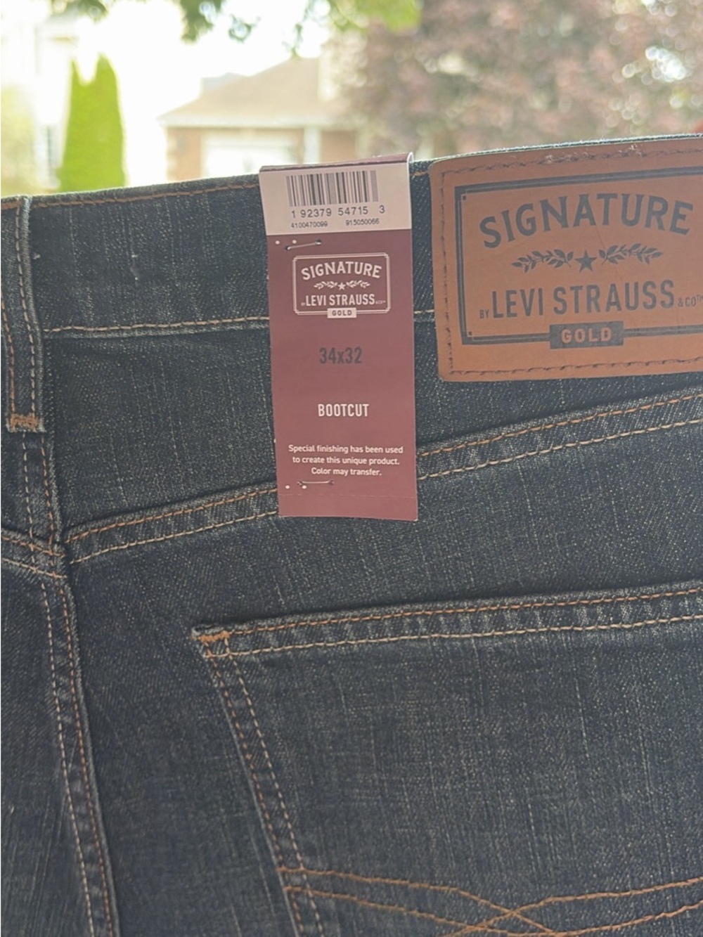 New mensSignature by Levi Strauss Gold Men’s Dark Blue Bootcut Jeans